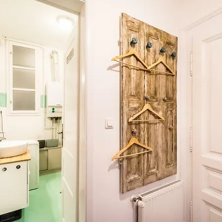 Apartment St Stephen Boulevard Next To Danube Budapest